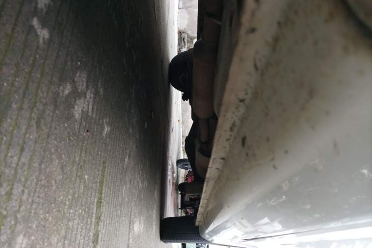 Used Wuling Rongguang V 2016 1.5L Standard Version Chassis Front Left