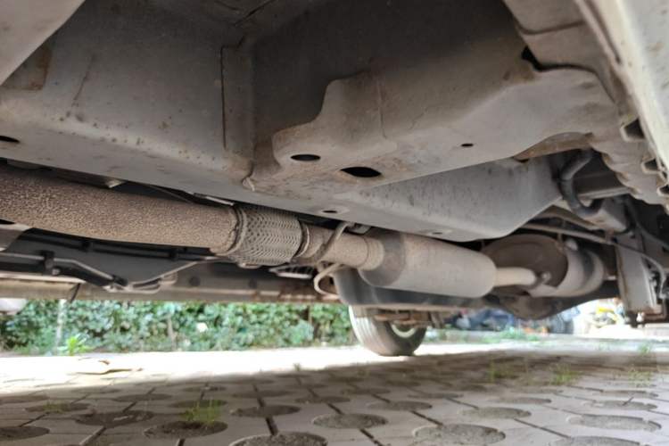 Used Wuling Rongguang V 2016 1.5L Standard Version Chassis Front Left