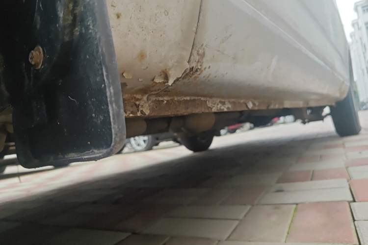 Used Wuling Rongguang V 2016 1.2L Practical Model Non-Power-Assisted Chassis Front Left