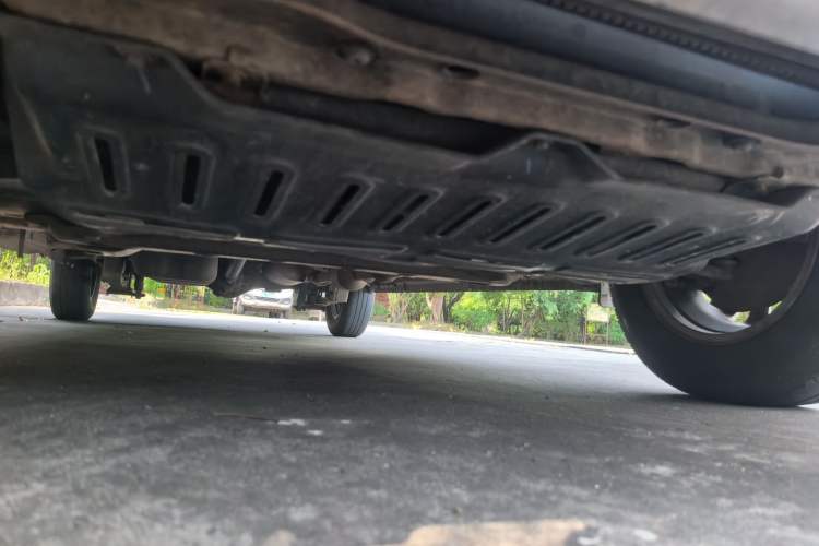 Used Wuling Rongguang V 2016 1.2L Standard Version Chassis Front
