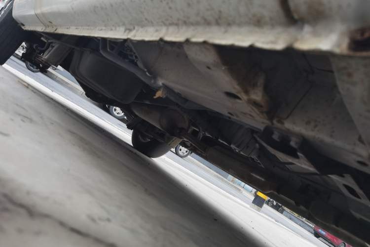 Used Wuling Rongguang V 2016 1.5L Standard Version Chassis Front Right