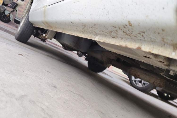 Used Wuling Rongguang V 2016 1.5L Practical Version Non-Power-Assisted Chassis Front Right