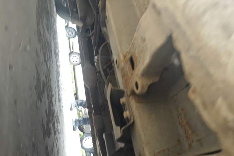 Used Wuling Rongguang V 2016 1.2L Practical Model Non-Power-Assisted Chassis Front Right