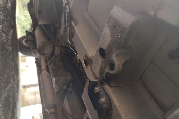 Used Wuling Rongguang V 2016 1.5L Standard Version Chassis Front Right