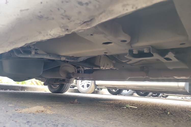 Used Wuling Rongguang V 2016 1.5L Standard Version Chassis Front Right