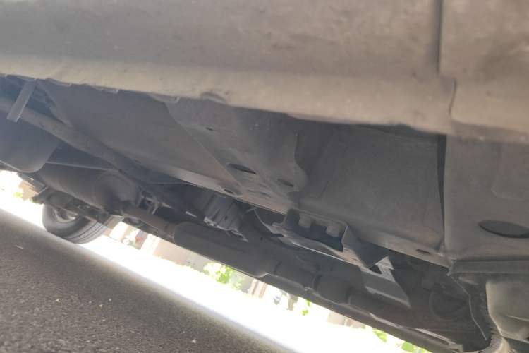 Used Wuling Rongguang V 2016 1.5L Standard Version Chassis Front Right