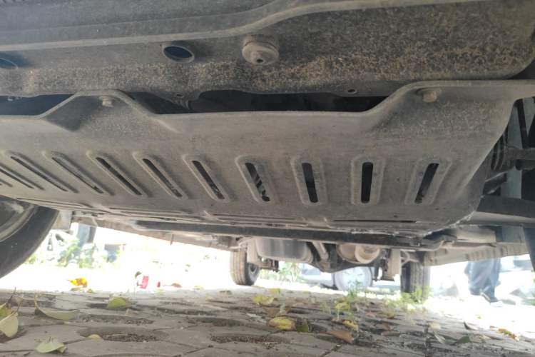 Used Wuling Rongguang V 2016 1.5L Standard Version Chassis Front