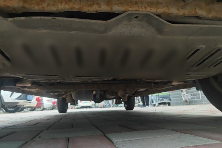Used Wuling Rongguang V 2016 1.2L Practical Model Non-Power-Assisted Chassis Front