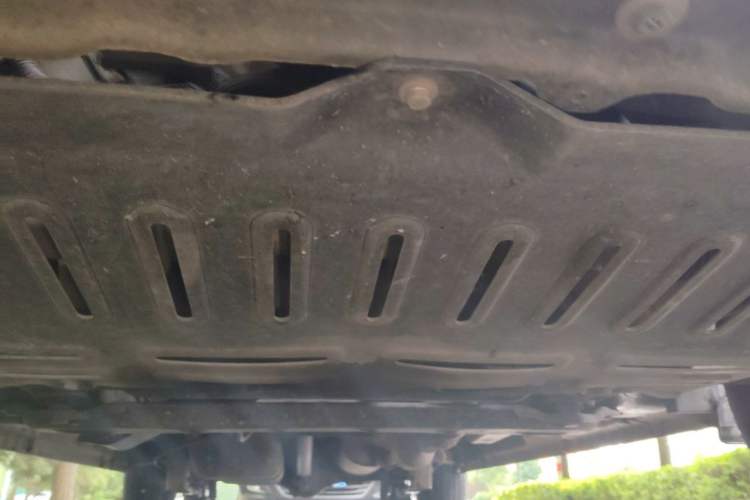 Used Wuling Rongguang V 2016 1.2L Practical Version Chassis Front