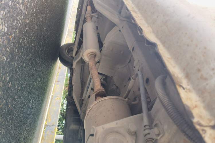 Used Wuling Rongguang V 2016 1.5L Practical Version Chassis Rear Left