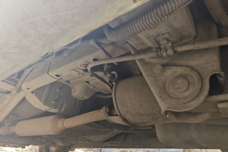 Used Wuling Rongguang V 2016 1.5L Standard Version Chassis Rear Left
