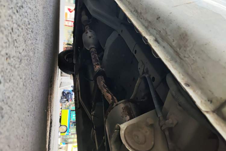 Used Wuling Rongguang V 2016 1.2L Practical Version Chassis Rear Left