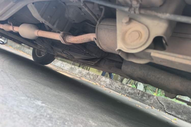 Used Wuling Rongguang V 2016 1.2L Standard Version Chassis Rear Left