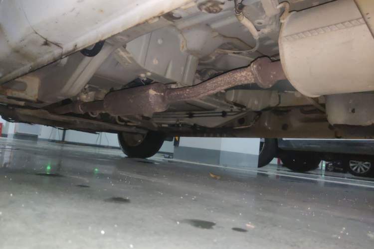 Used Wuling Rongguang V 2016 1.5L Standard Version Chassis Rear Left