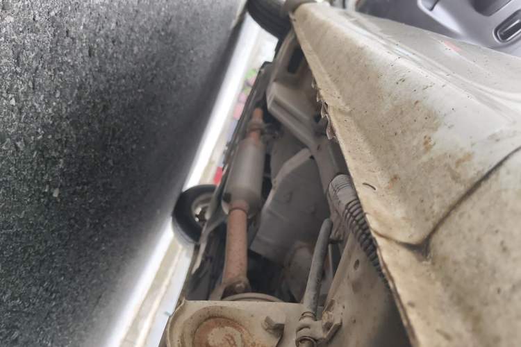Used Wuling Rongguang V 2016 1.5L Standard Version Chassis Rear Left