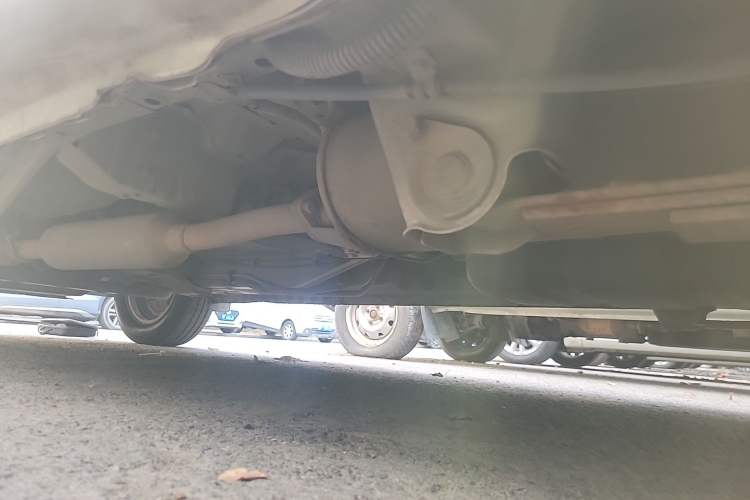 Used Wuling Rongguang V 2016 1.5L Standard Version Chassis Rear Left