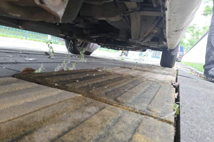Used Wuling Rongguang V 2016 1.5L Standard Version Chassis Rear Right