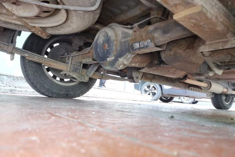 Used Wuling Rongguang V 2016 1.2L Standard Version Chassis Rear Right