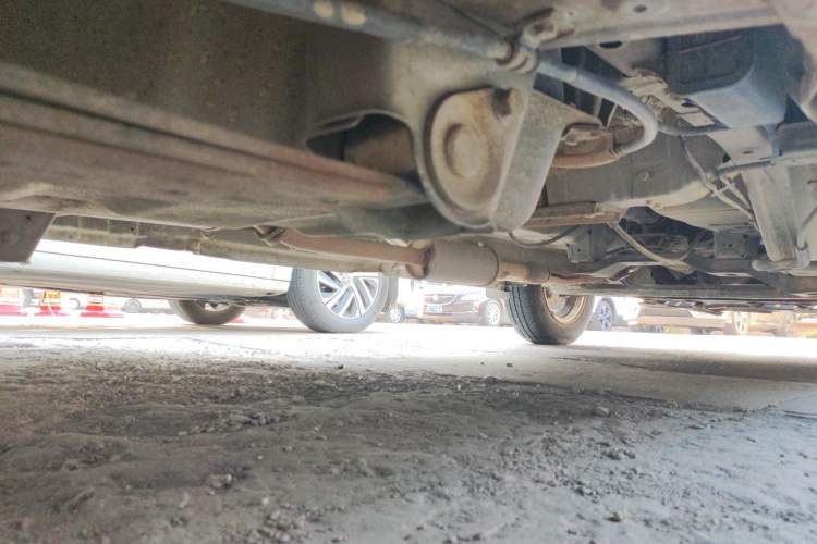 Used Wuling Rongguang V 2016 1.2L Standard Version Chassis Rear Right