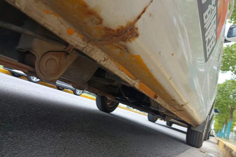 Used Wuling Rongguang V 2016 1.2L Standard Version Chassis Rear Right