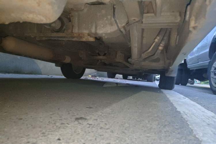 Used Wuling Rongguang V 2016 1.5L Standard Version Chassis Rear Right