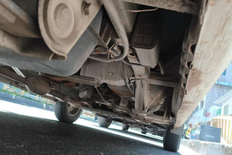 Used Wuling Rongguang V 2016 1.2L Standard Version Chassis Rear Right