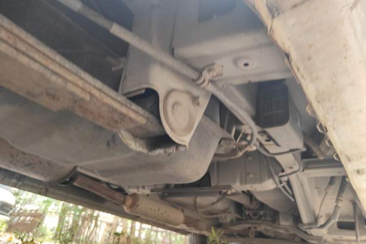 Used Wuling Rongguang V 2016 1.5L Standard Version Chassis Rear Right