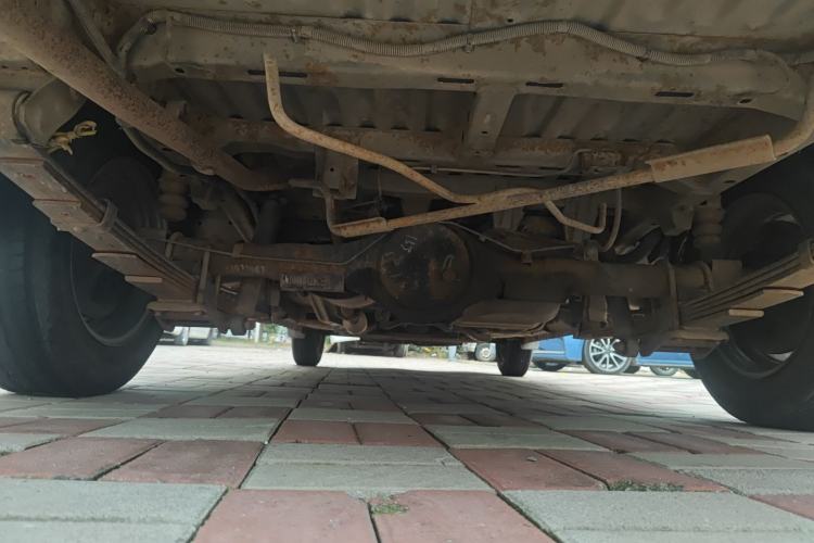 Used Wuling Rongguang V 2016 1.2L Practical Model Non-Power-Assisted Chassis Rear