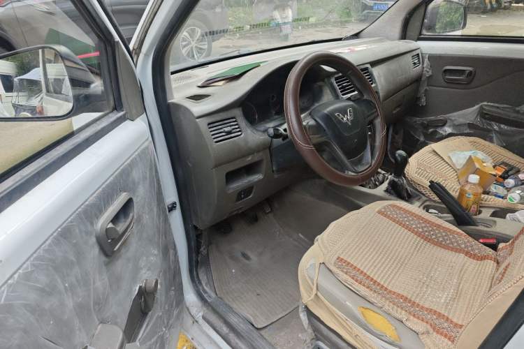 Used Wuling Rongguang V 2016 1.2L Practical Version Driver Seat