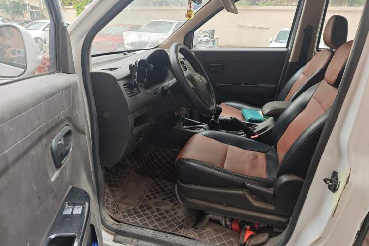 Used Wuling Rongguang V 2016 1.5L Standard Version Driver Seat