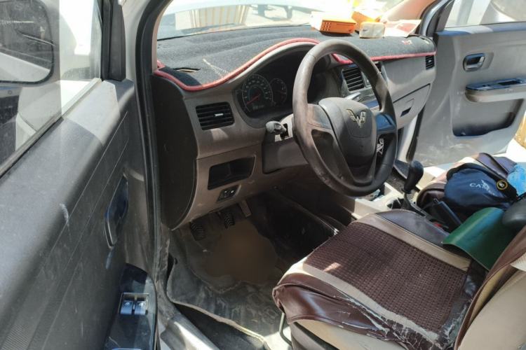 Used Wuling Rongguang V 2016 1.2L Standard Version Driver Seat