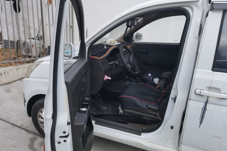 Used Wuling Rongguang V 2016 1.5L Standard Version Driver Seat