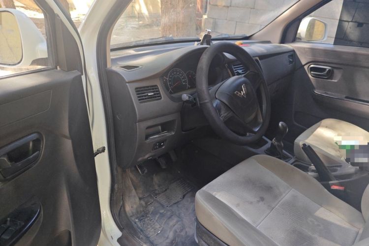 Used Wuling Rongguang V 2016 1.5L Standard Version Driver Seat