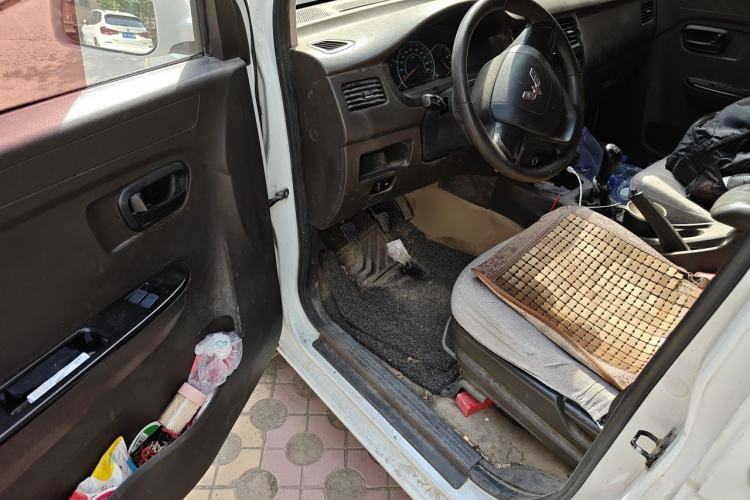 Used Wuling Rongguang V 2016 1.5L Standard Version Driver Seat
