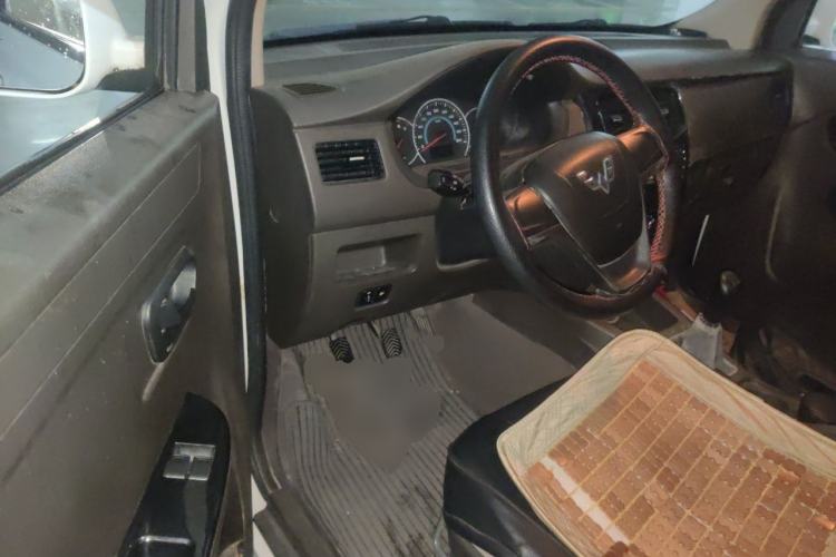 Used Wuling Rongguang V 2016 1.5L Standard Version Driver Seat