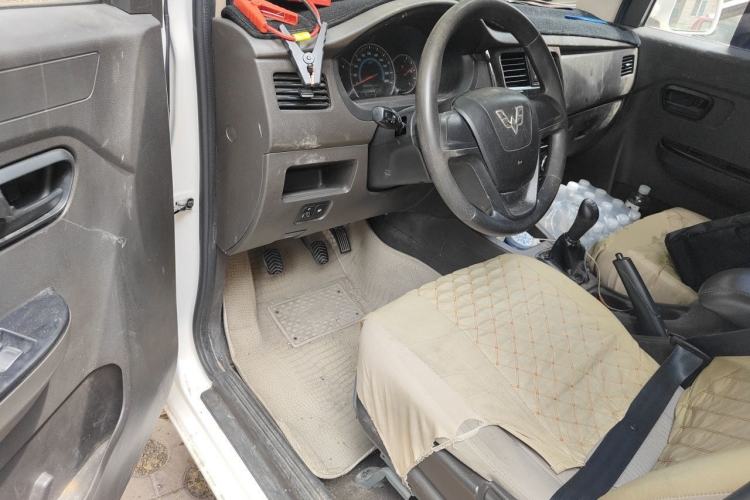 Used Wuling Rongguang V 2016 1.5L Standard Version Driver Seat