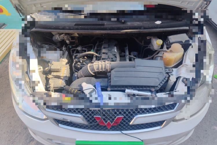 Used Wuling Rongguang V 2016 1.5L Standard Version Engine Bay