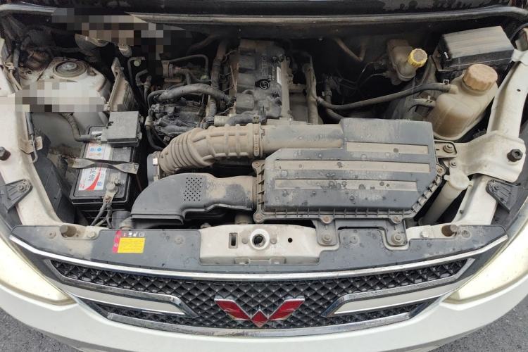 Used Wuling Rongguang V 2016 1.5L Standard Version Engine Bay