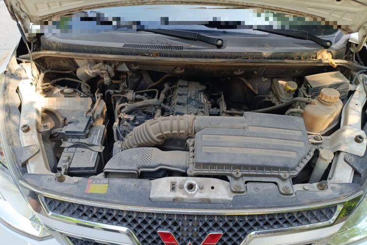 Used Wuling Rongguang V 2016 1.5L Standard Version Engine Bay