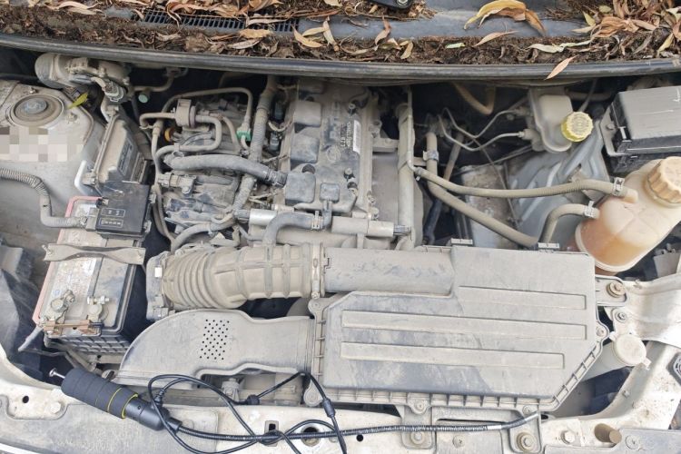 Used Wuling Rongguang V 2016 1.5L Standard Version Engine Bay