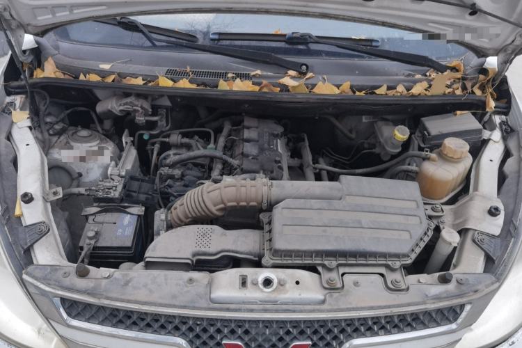 Used Wuling Rongguang V 2016 1.5L Standard Version Engine Bay