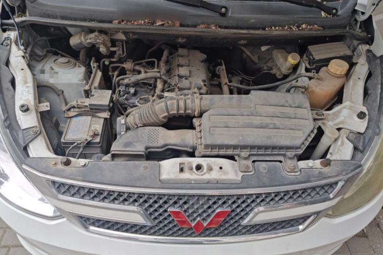 Used Wuling Rongguang V 2016 1.5L Standard Version Engine Bay
