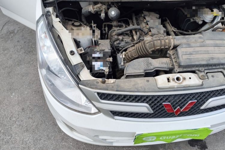 Used Wuling Rongguang V 2016 1.5L Practical Version Engine Bay Right