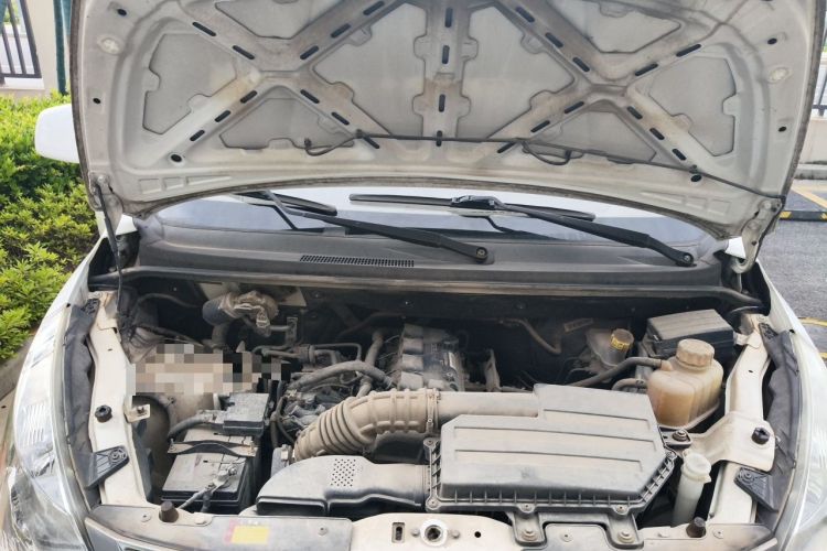 Used Wuling Rongguang V 2016 1.5L Standard Version Engine Bay