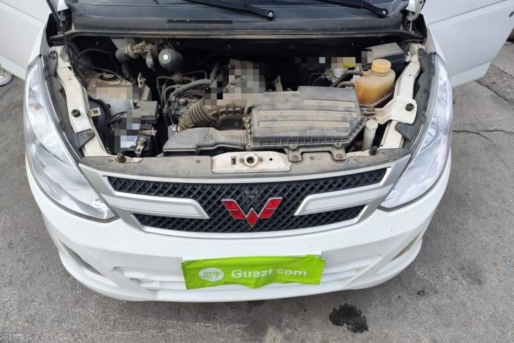Used Wuling Rongguang V 2016 1.5L Practical Version Engine Bay