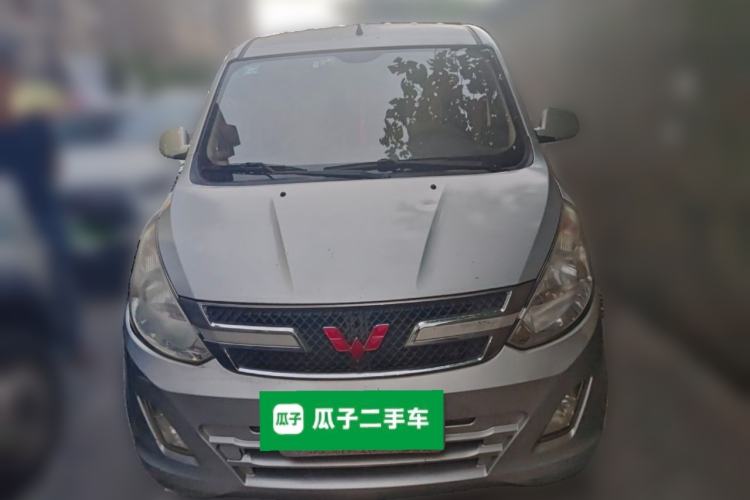 Used Wuling Rongguang V 2016 1.5L Standard Version Front