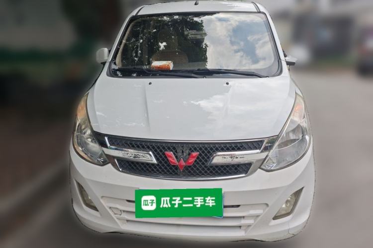 Used Wuling Rongguang V 2016 1.5L Standard Version Front