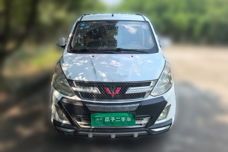 Used Wuling Rongguang V 2016 1.2L Standard Version Front