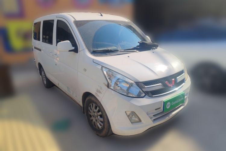 Used Wuling Rongguang V 2016 1.5L Standard Version Front Right 45 Deg