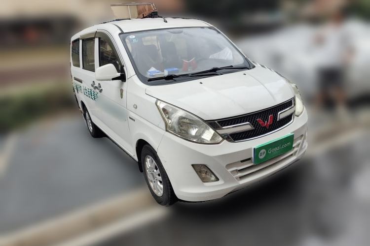 Used Wuling Rongguang V 2016 1.5L Standard Version Front Right 45 Deg